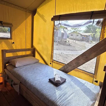 Sweet Lodge, Glamping Aquitaine Campsite Saint-Germain-et-Mons